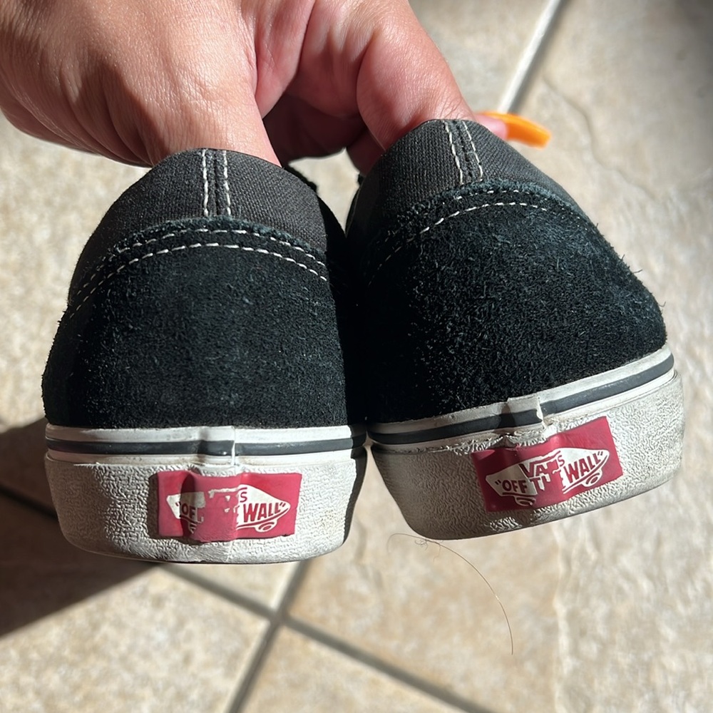 Vans - Picture 4 of 5